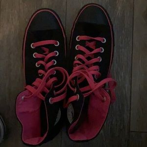 Like new! Converse all star shoes. Only worn to try on